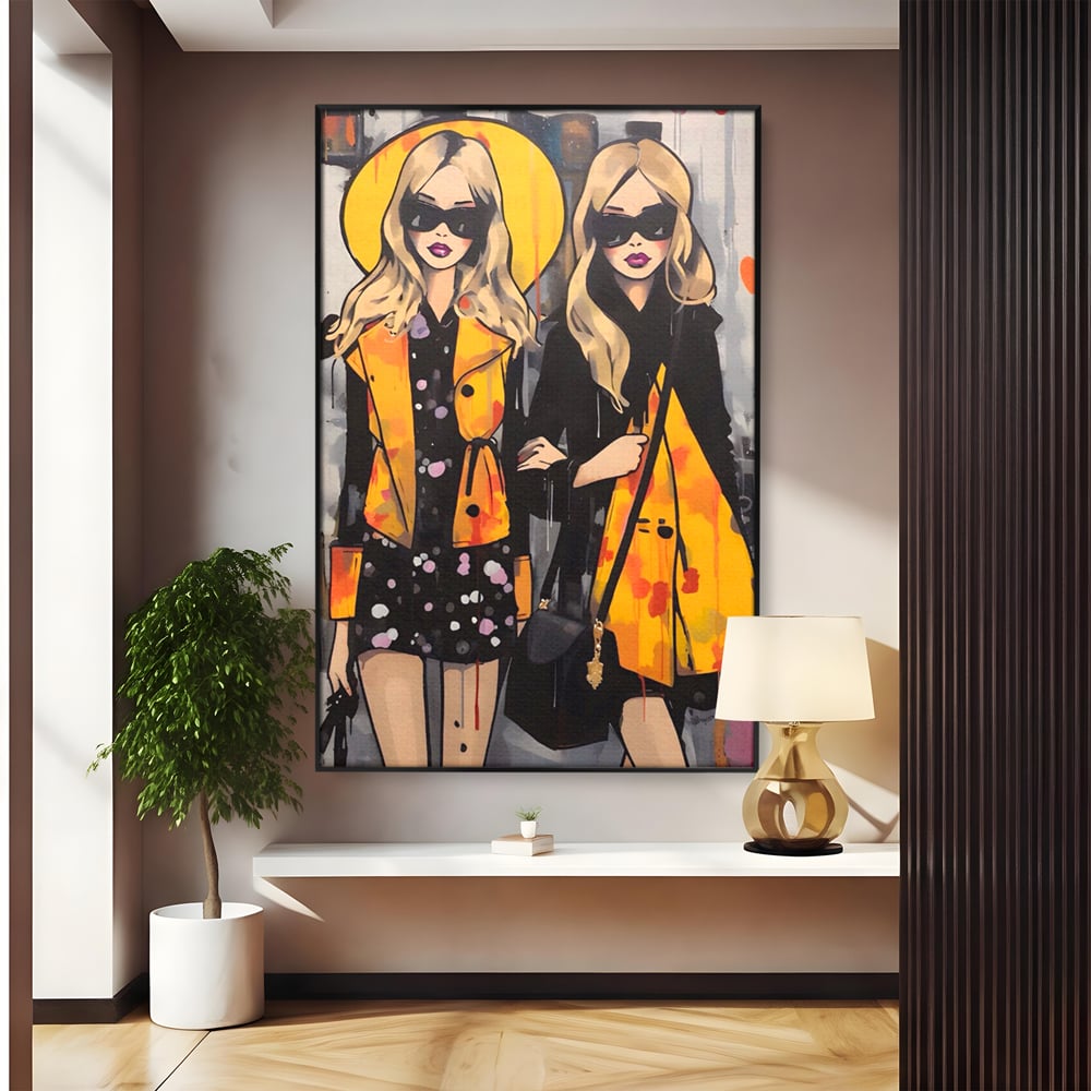 Tablou canvas cu ilustratie cu doua femei fashion, in rama de aluminiu negru